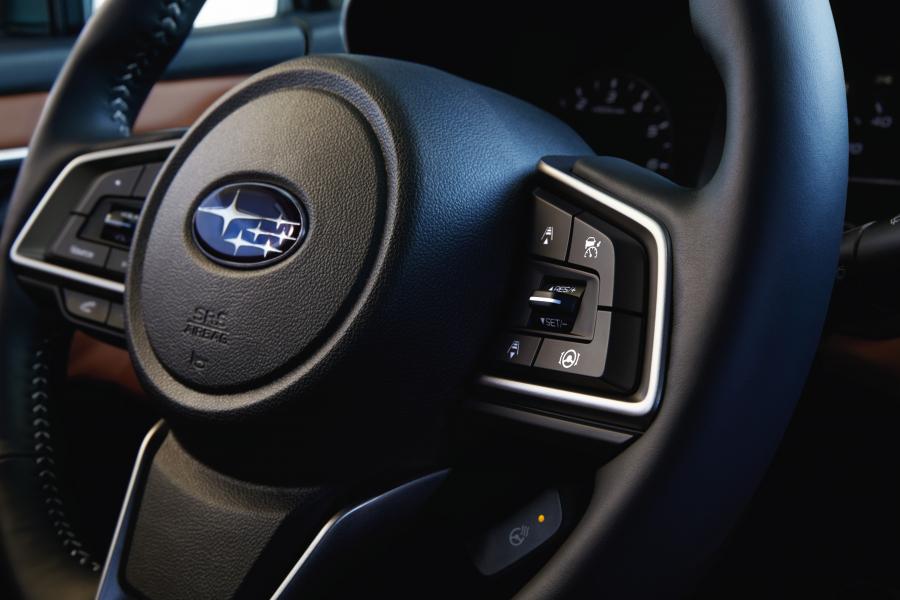 Детали интерьера Subaru Legacy 2019 года  (NA) (фото 13 из 13)